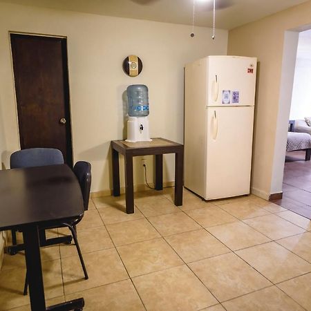 Departamento GRANDE con 2 recamaras con aire 5 camas wifi 115mb, cocina .Cochera techada, #4 Ciudad Valles Exterior foto
