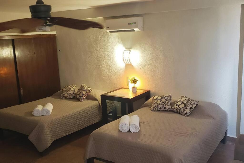 Departamento GRANDE con 2 recamaras con aire 5 camas wifi 115mb, cocina .Cochera techada, #4 Ciudad Valles Exterior foto