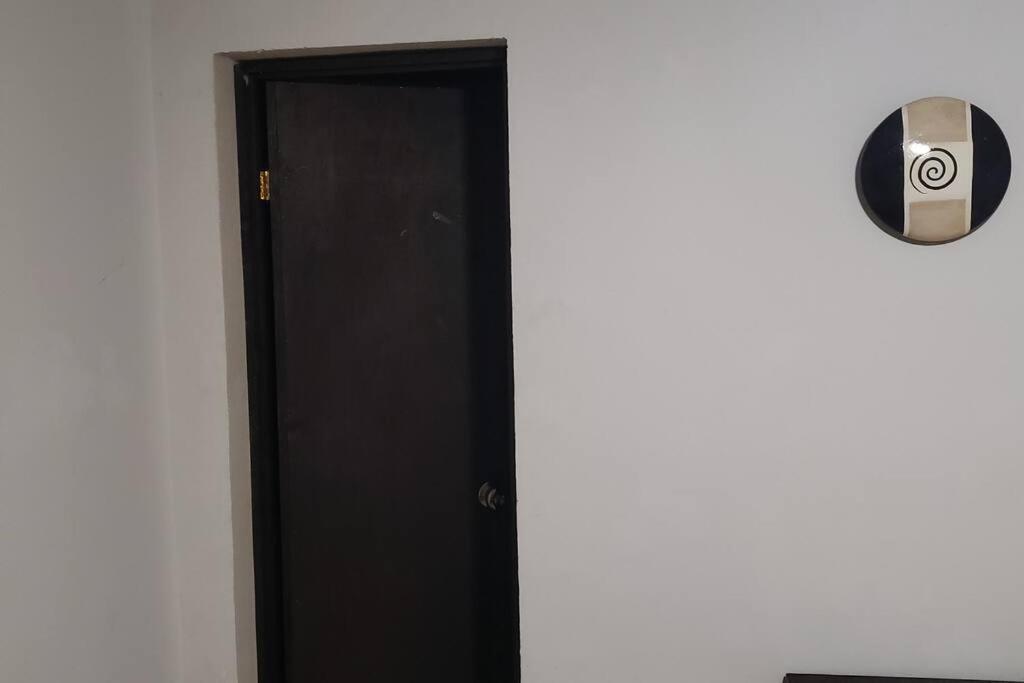 Departamento GRANDE con 2 recamaras con aire 5 camas wifi 115mb, cocina .Cochera techada, #4 Ciudad Valles Exterior foto