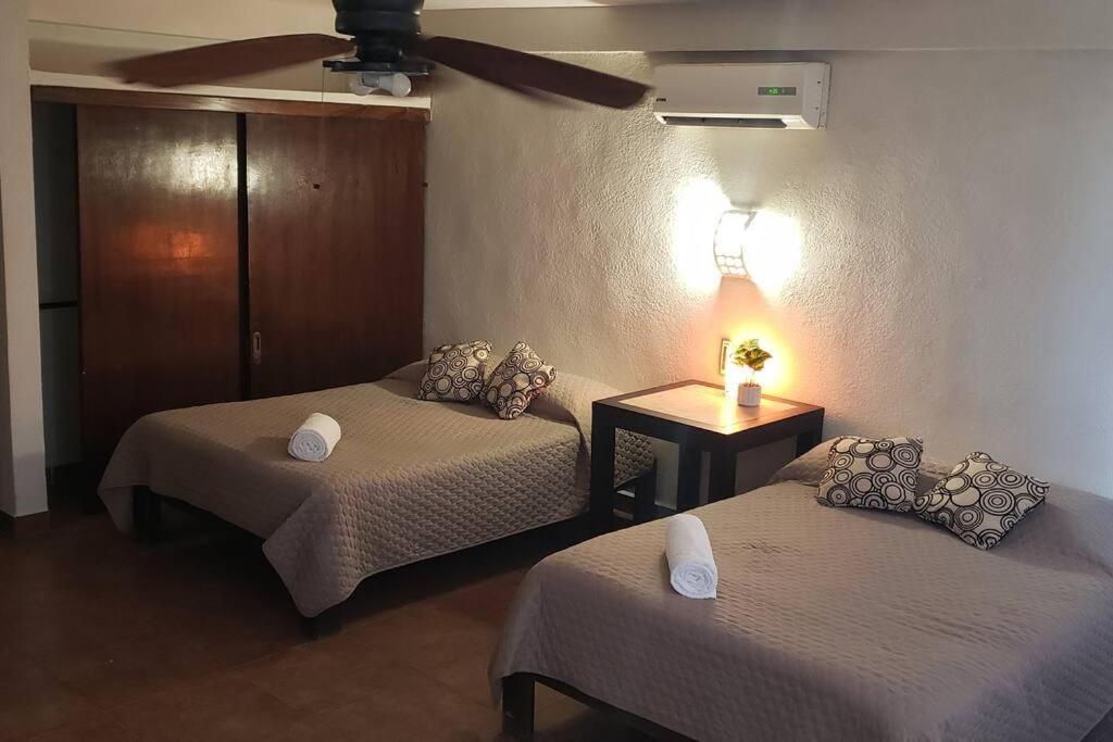 Departamento GRANDE con 2 recamaras con aire 5 camas wifi 115mb, cocina .Cochera techada, #4 Ciudad Valles Exterior foto