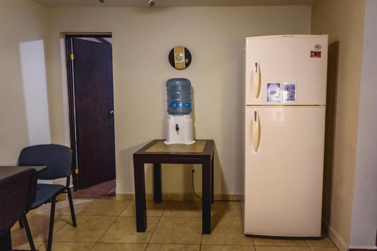 Departamento GRANDE con 2 recamaras con aire 5 camas wifi 115mb, cocina .Cochera techada, #4 Ciudad Valles Exterior foto