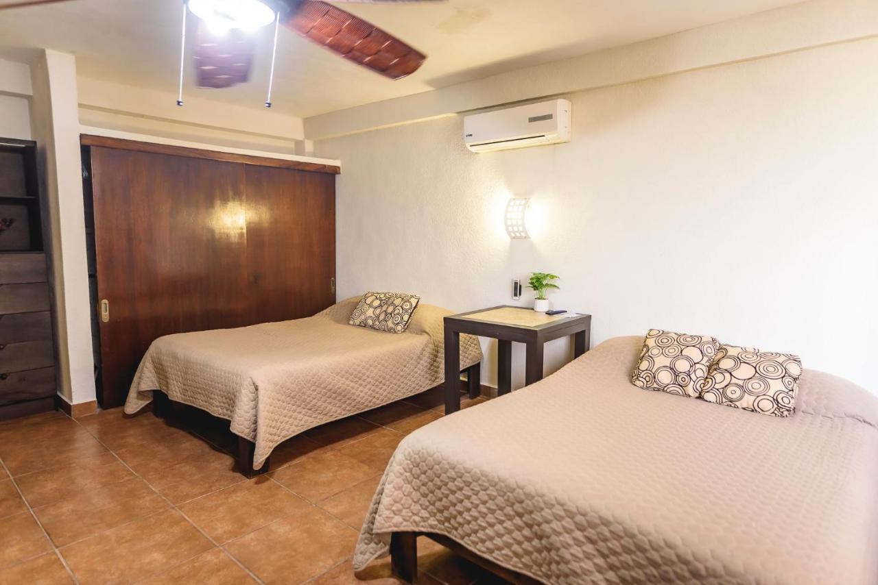 Departamento GRANDE con 2 recamaras con aire 5 camas wifi 115mb, cocina .Cochera techada, #4 Ciudad Valles Exterior foto